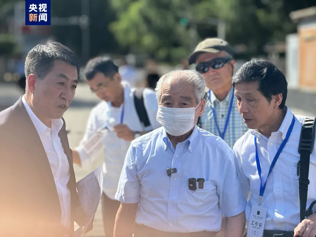 原731部队成员抵达哈尔滨忏悔道歉