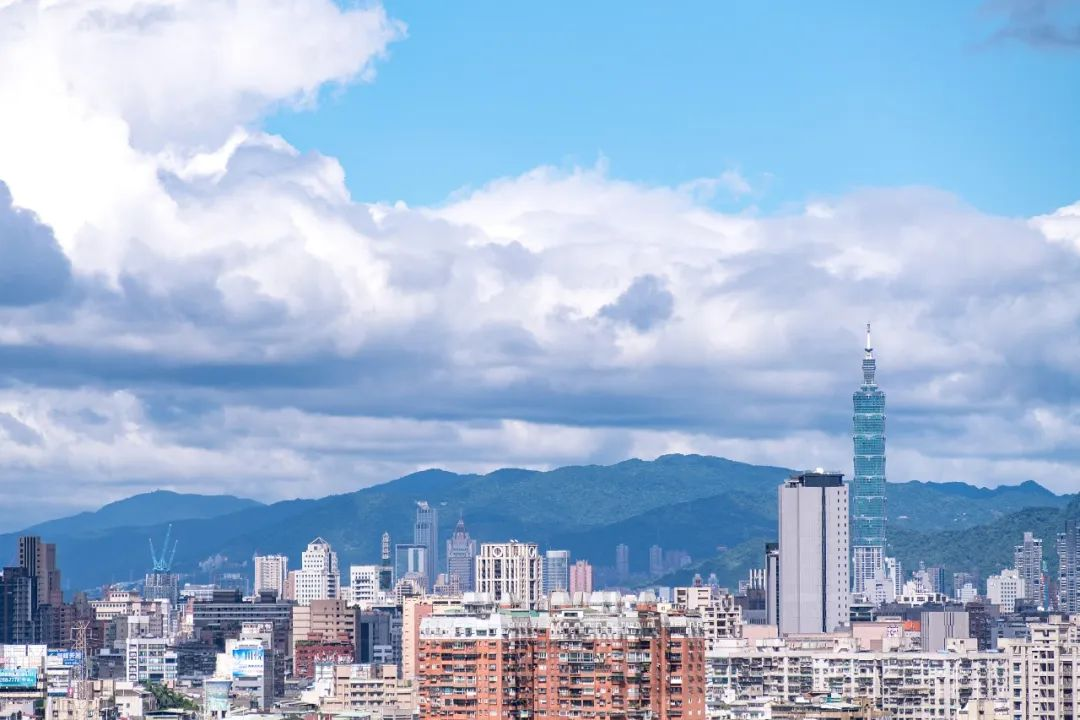 台军战机坠海后，岛内检讨声浪高涨