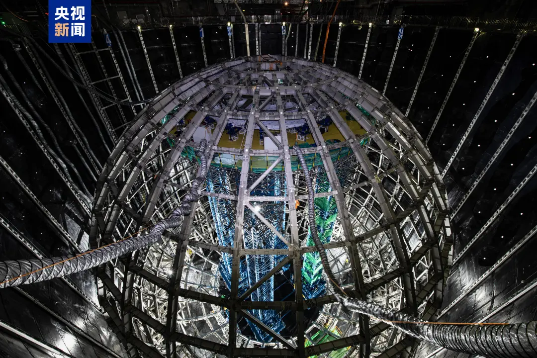大湾区这个探寻宇宙之初的玻璃球，全部建成！