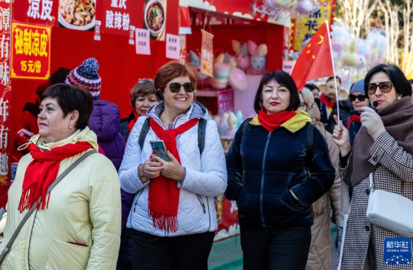 來華過大年” 中國春節文化魅力掀入境遊熱