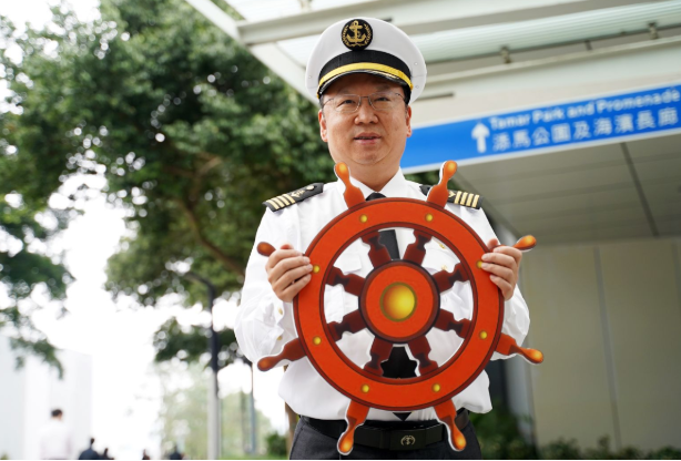 港議員陳仲尼化身船長推廣“出海”平台 助內地企業拓商機