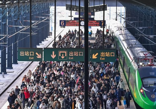 中國鐵路迎返程高峰 料單日發送旅客1850萬人次