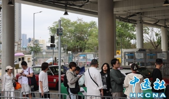 4月1日起香港的士必須提供電子支付方式