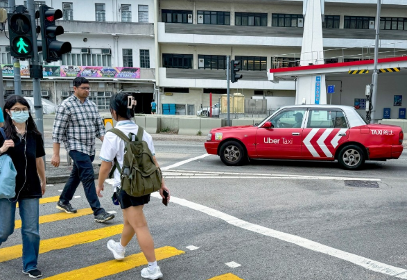 香港的士大部分司機已接受電子支付