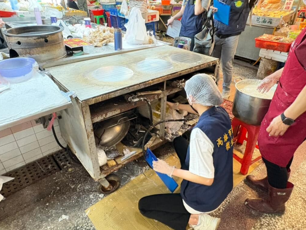 台灣高雄累計67人集體食物中毒