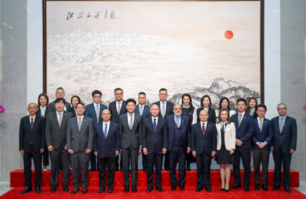 農融會見香港律師會會長湯文龍一行