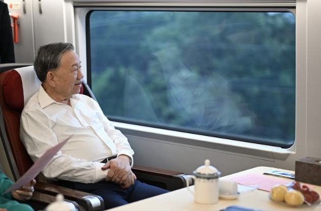 人物 | 越南國家主席蘇林：從安全統帥到國家掌舵人