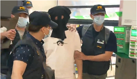 香港有藥店“買一送一”改為“買十送一” 店員涉誤導被捕